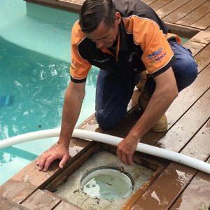 Platinum Pool Clean Service - Pool Cleaning | Platinum Pool care - Gold Coast